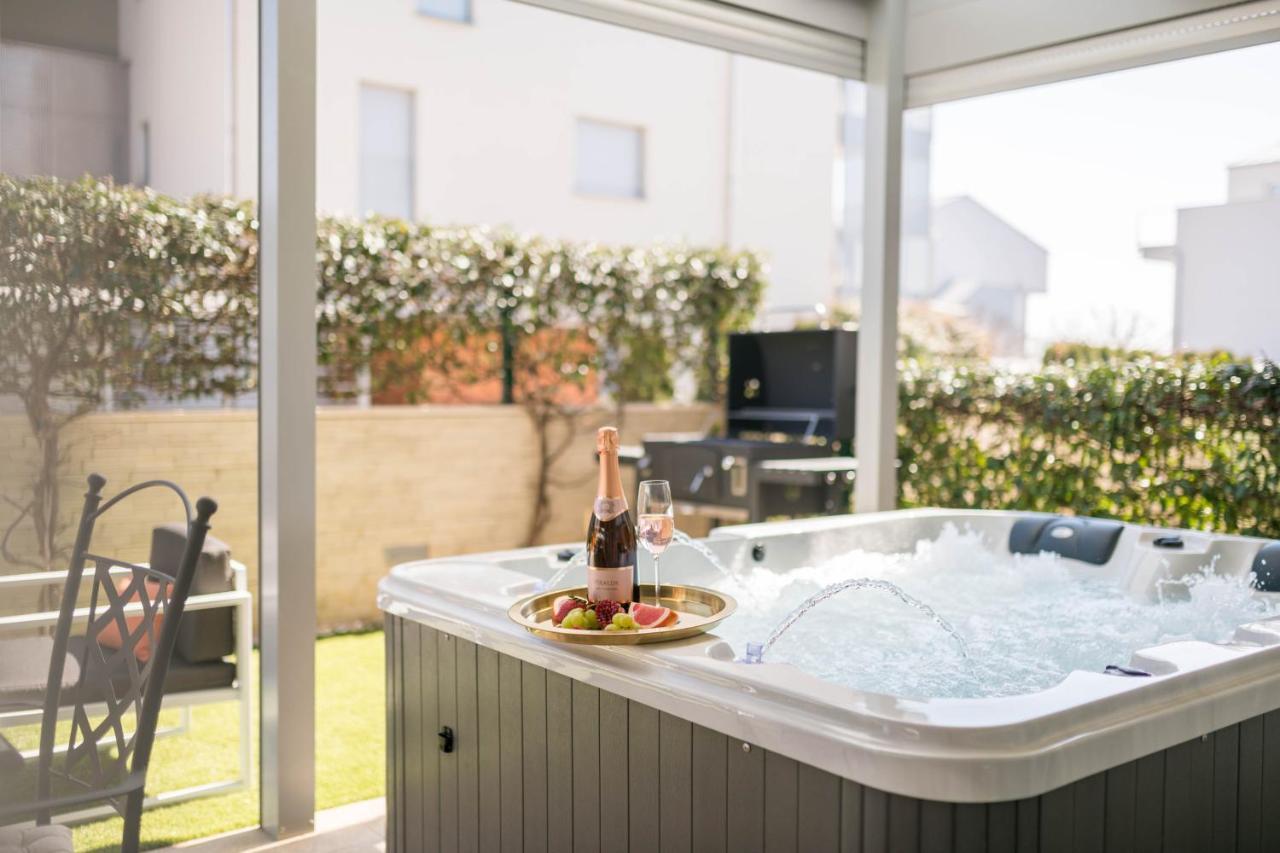 Apt Gioan Novigrad, 500M To Sea, Private Heated Jacuzzi, Bbq, Private Parking Novigrad  Luaran gambar