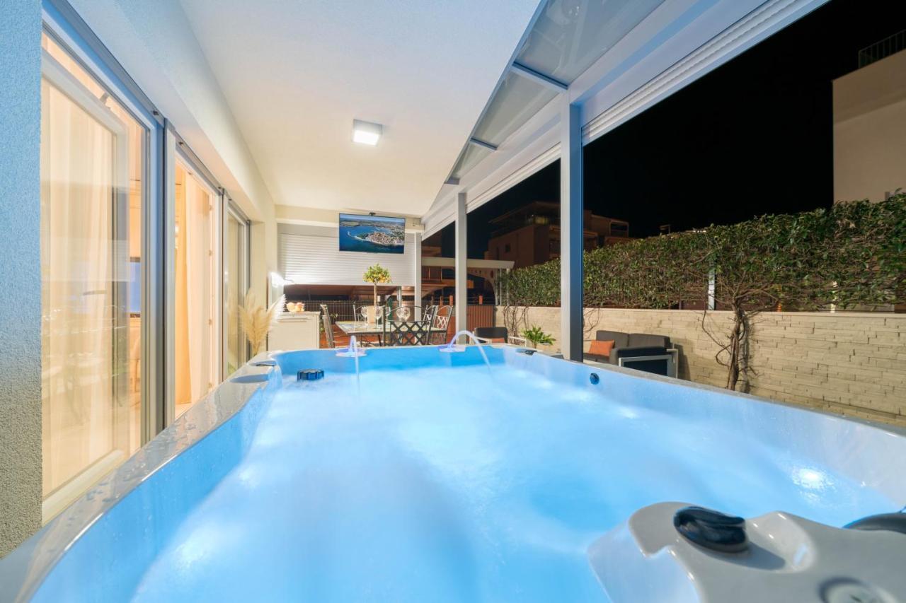 Apt Gioan Novigrad, 500M To Sea, Private Heated Jacuzzi, Bbq, Private Parking Novigrad  Luaran gambar